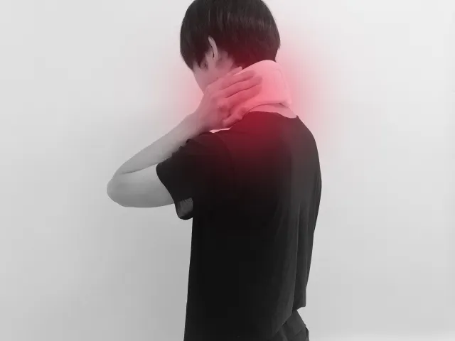 むち打ちや首の痛みなら交通事故治療で人気のある「くじら整骨院」